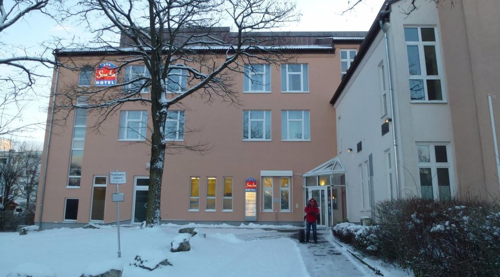 1, 2, Sleep Boardinghouse Unterschleissheim Zentrum Esterno foto